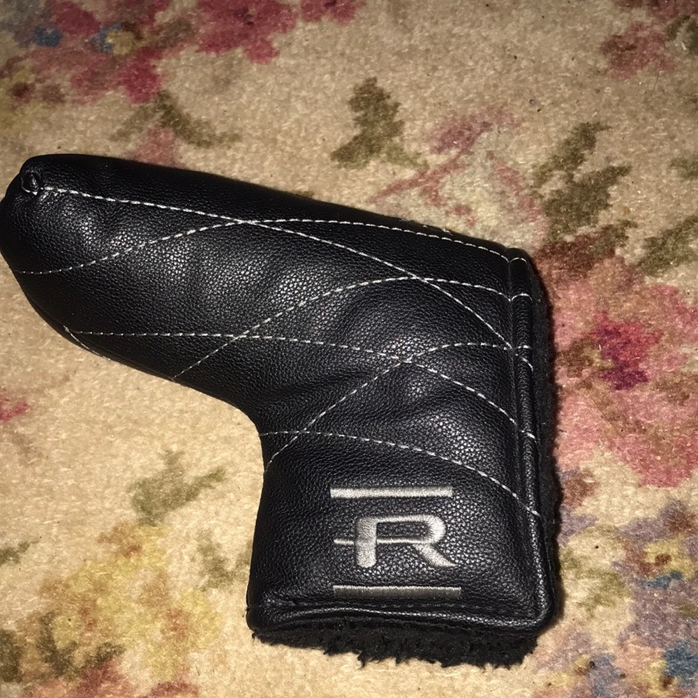 Rife putter head cover